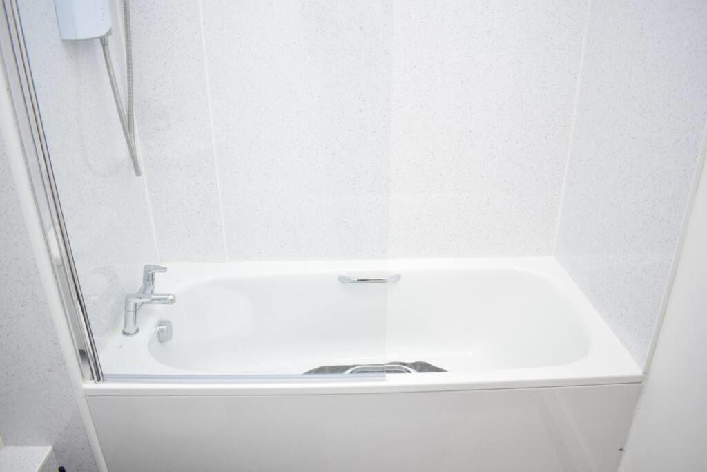 Modern & Bright 1 Bed For 4 Close To City Centre! EDI Eksteriør billede