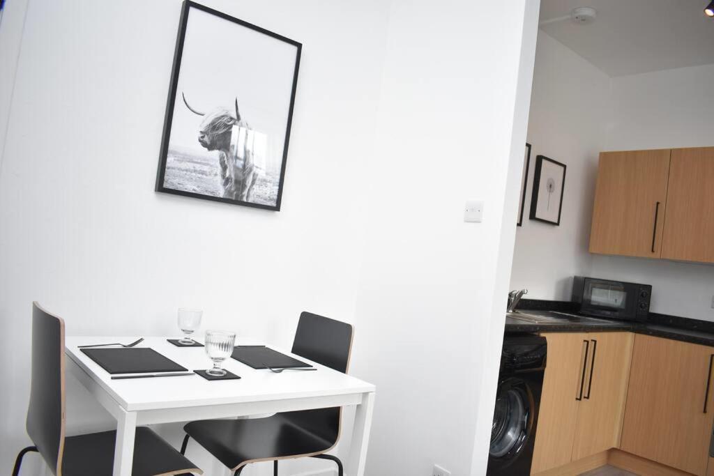 Modern & Bright 1 Bed For 4 Close To City Centre! Lejlighed Edinburgh Eksteriør billede